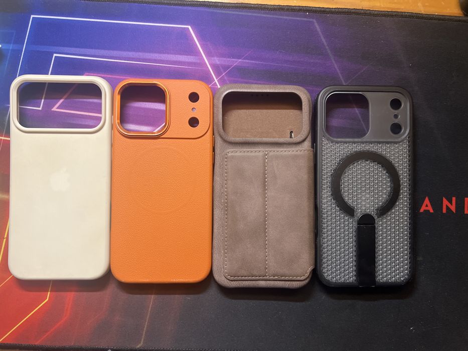 Vendo capas para iPhone 17 pro max  em bom estado