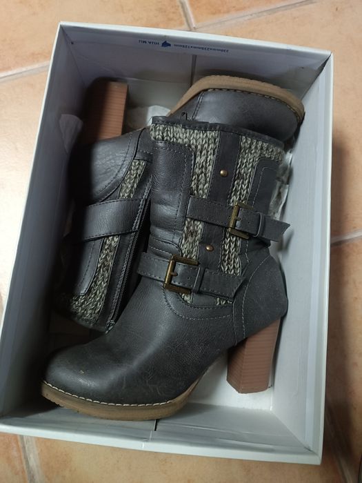 Bota cano alto, senhora