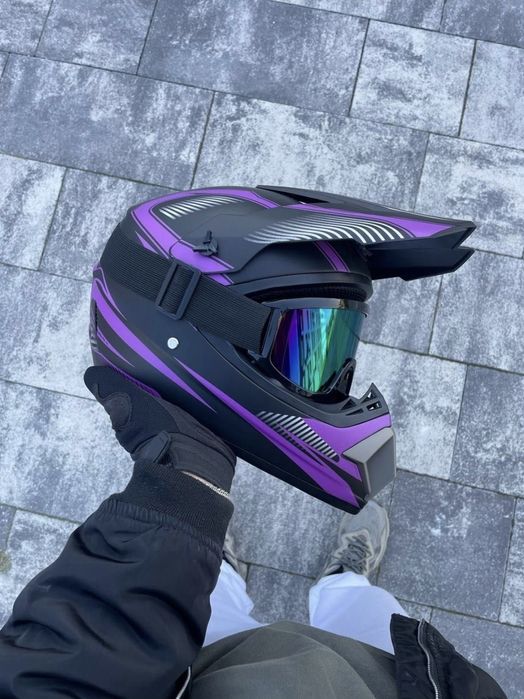 Шлеми кросові(є різні розміри)