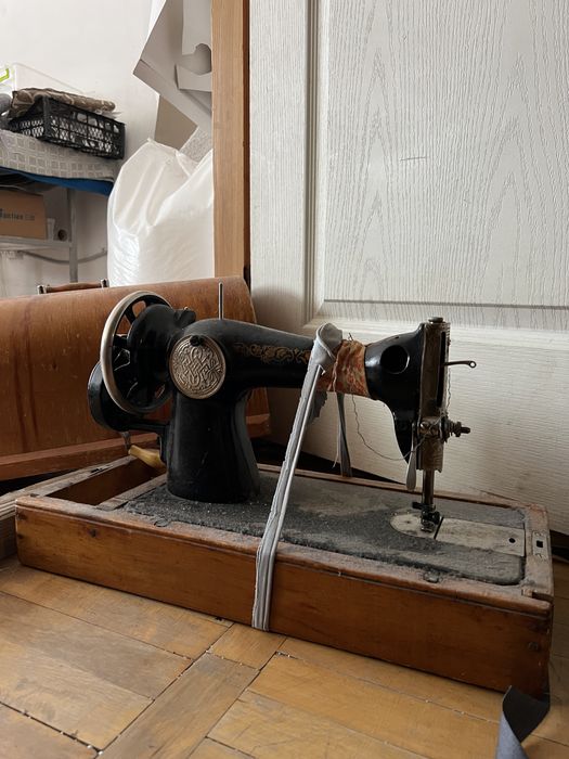 Антикварна швейна машинка Singer | Ретро, робоча, в дерев’яному кейсі