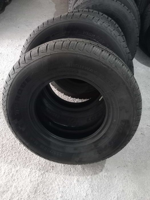 2 Pneus Novos 255/70R16 Torque