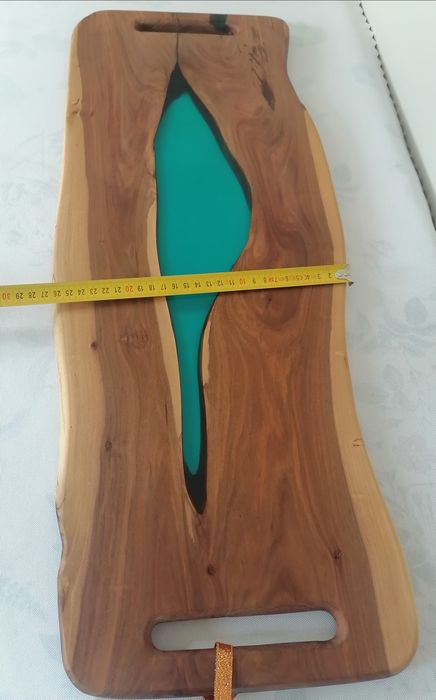 Drewniana Patera z żywicą epoksydową