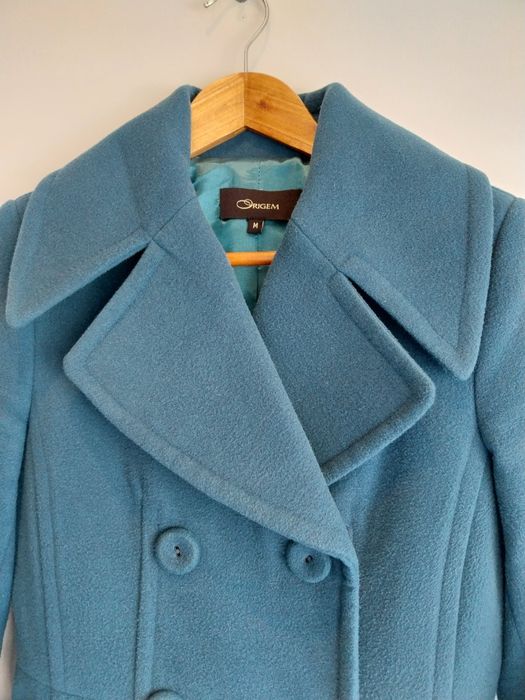 Casaco comprido azul petróleo