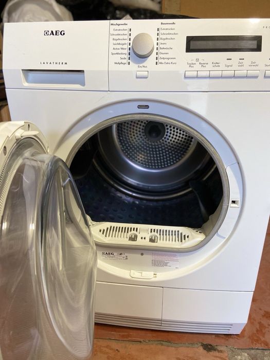 Сушильна машина AEG ECO Lavatherm