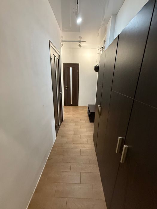 Чудова двокімнатна в сучасному будинку