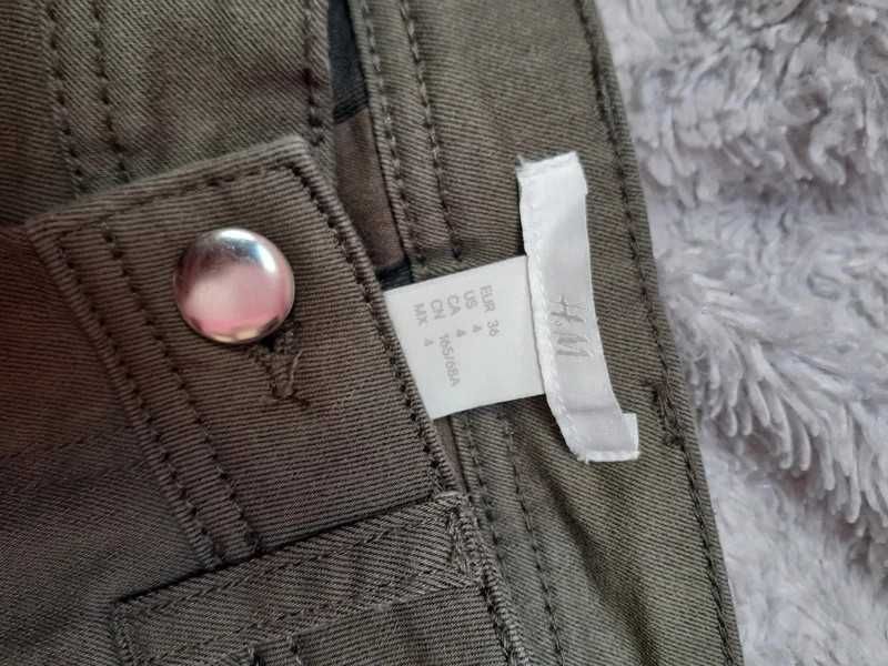 Rurki khaki z wysokim stanem