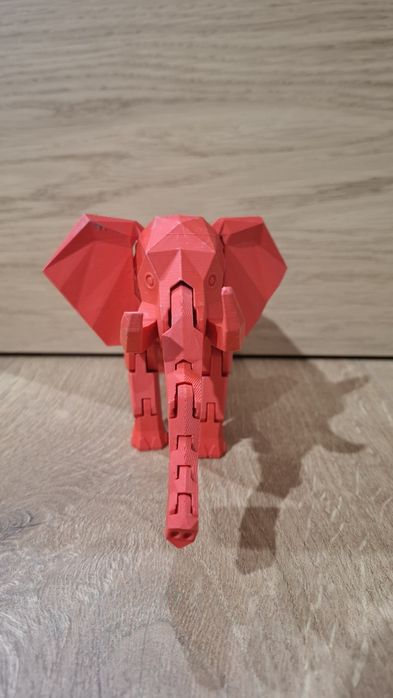 Figurka mamuta/słonia.  Ruchomy wydruk 3D