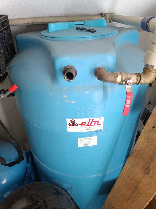 Cisterna 500L + Balão + 2 Motores de Pressão