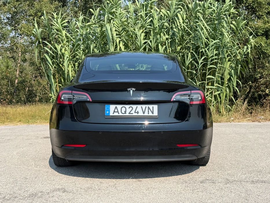 Tesla Model 3 Standard Range Plus RWD foto 3