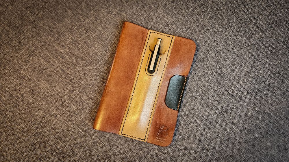 Borubar Skóroszyj - skórzane etui na Field Notes