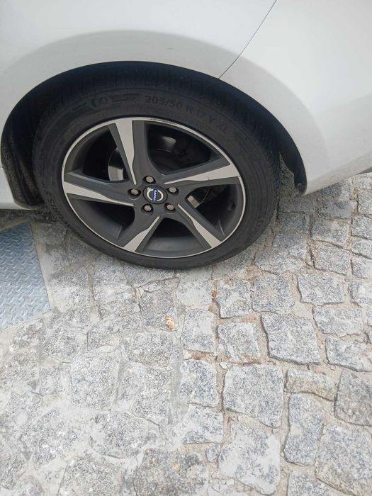 Volvo V40  Diesel 2015 — Oportunidade