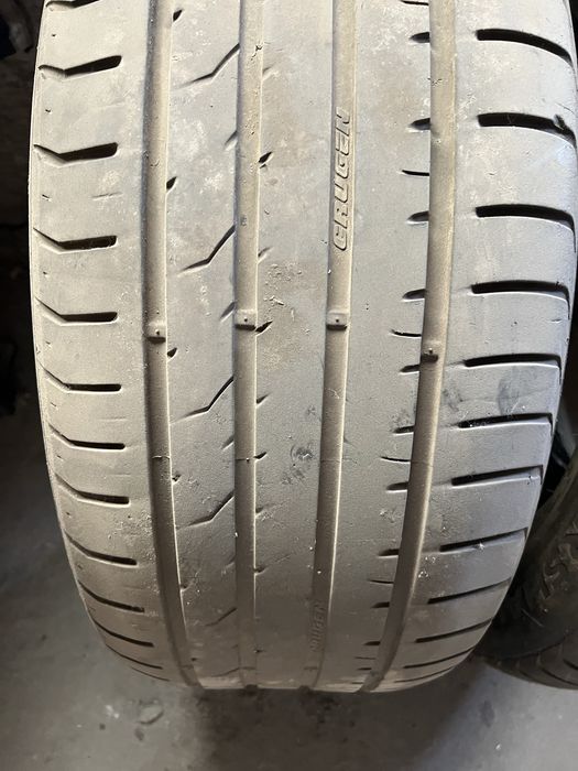 Шини 20 радіуса 285 50 r 20. Дві штуки .без порізів в гарному стані