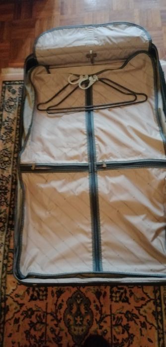 Mala porta fatos