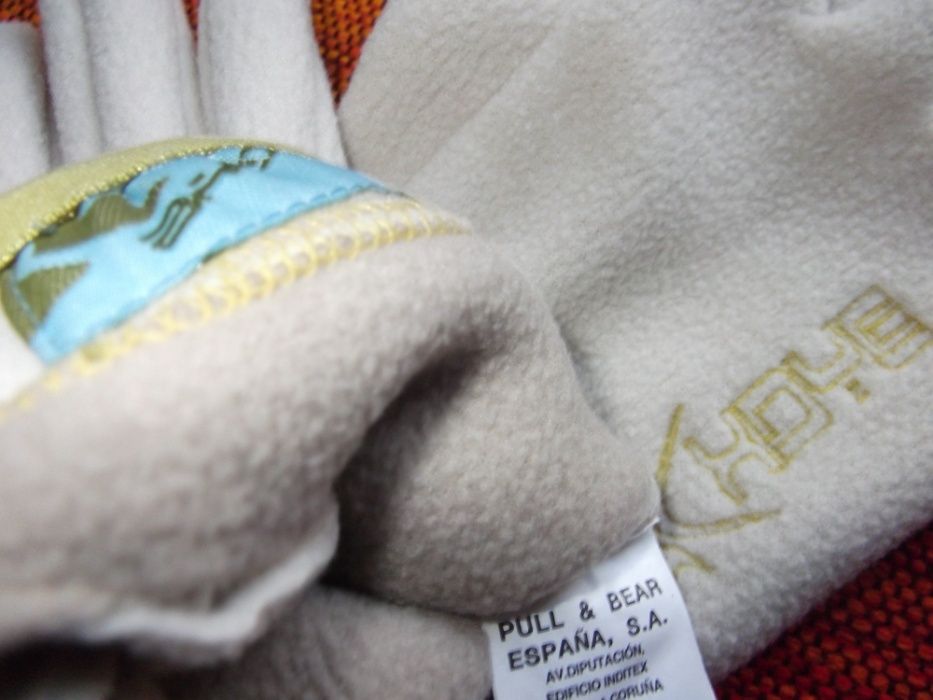 Gorros Gola Luvas / Caps Collars Gloves