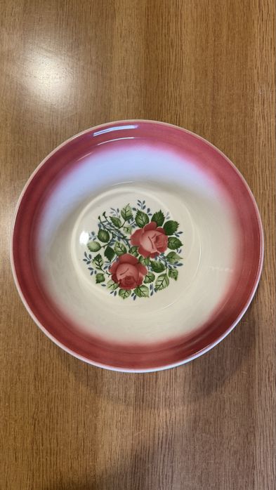 Saladeira antiga da fábrica loica Sacavém