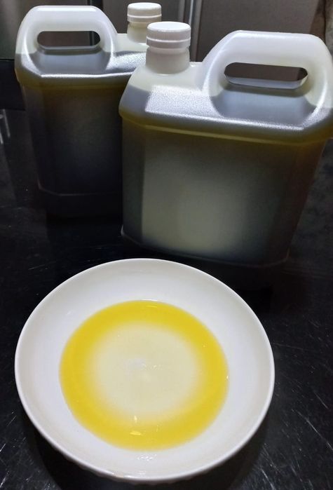 Vende-se azeite biológico