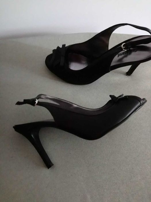 Sapatos de cerimónia pretos