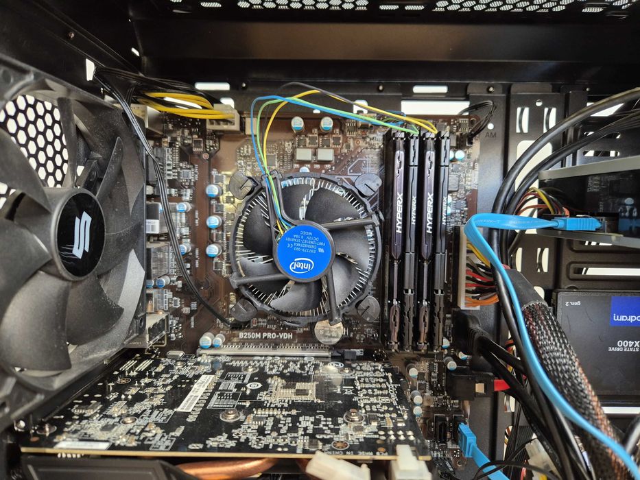 Komputer i5-7500 / 16 GB RAM / GTX 1060 3GB / SSD + HDD