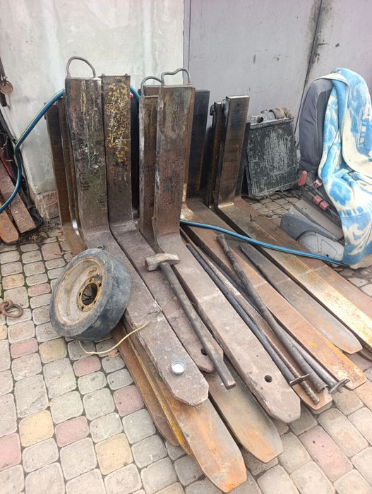 Лапи на львівський погрущик 4 А