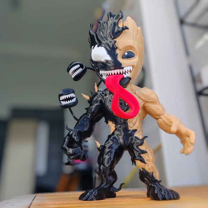 Figure Groot x Venom (Custom) – Pintado à Mão