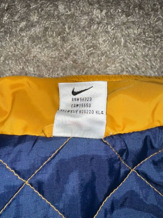 Вінтажка куртка NIKE