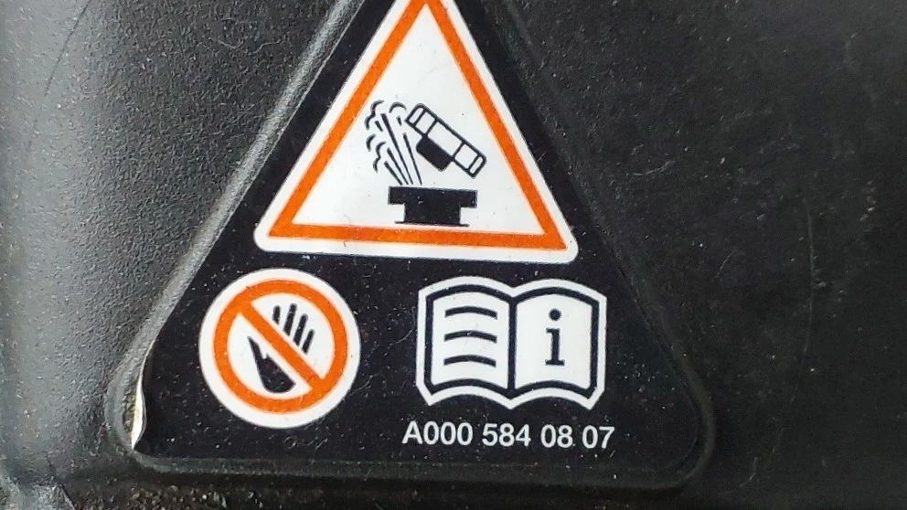 Reservatório / depósito da água / líquido de refrigeração MERCEDES-BEN