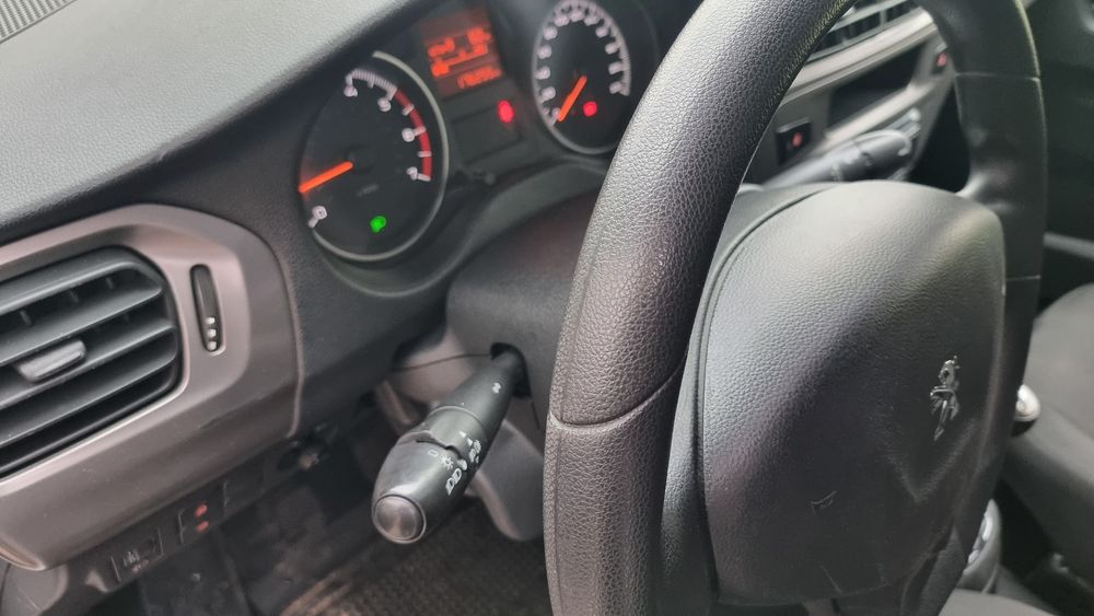 Peugeot 301 дизель 1.6