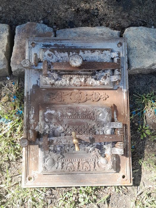 Stare  drzwiczki od pieca