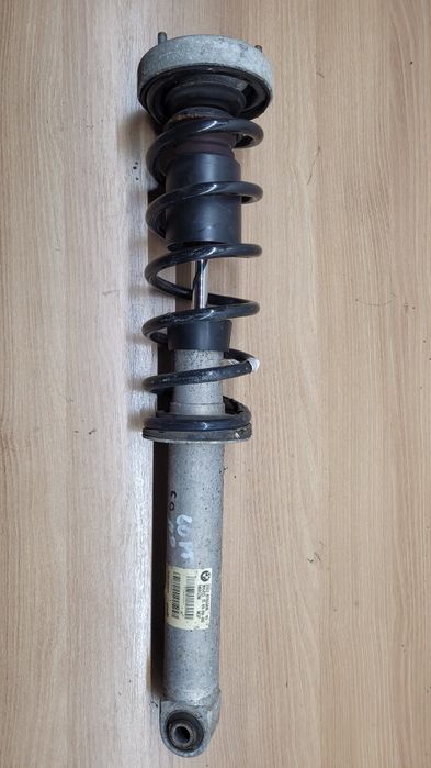 Amortyzator prawy m pakiet bmw e60 ładny!