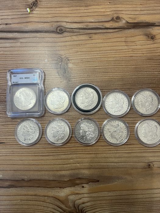 Монета долар Моргана