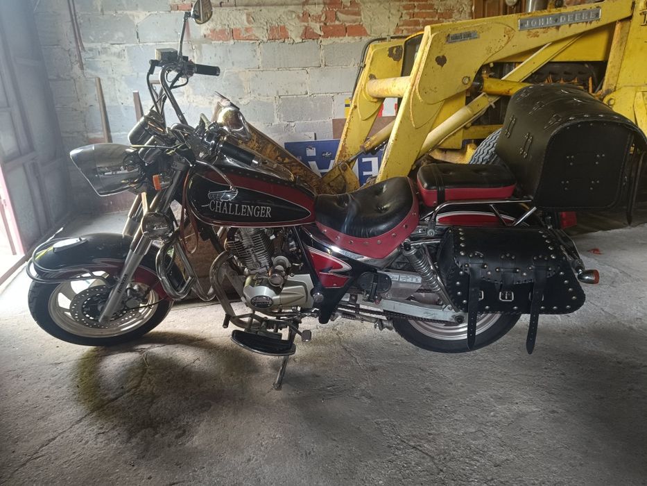 Challenger motocykl chooper