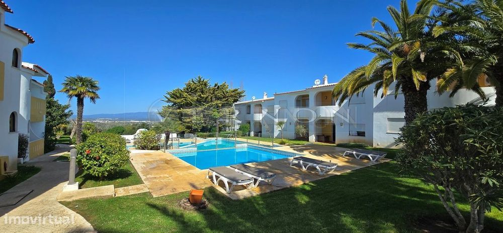 Algarve, Carvoeiro para venda, apartamento T2 com piscina e jardim,  p