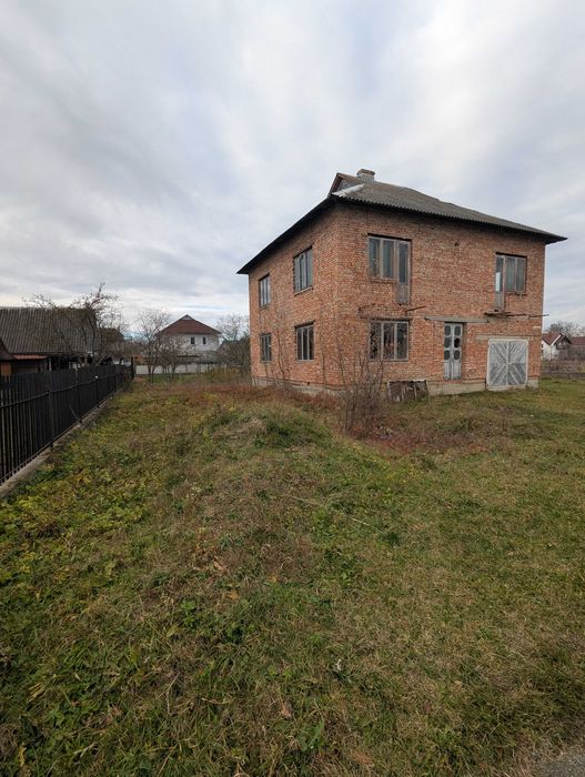 Продається будинок у с. Богородчани по вул. Вишневій (12)