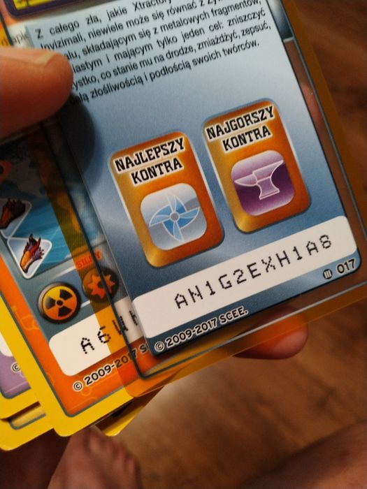 Invizimals karty i puszka