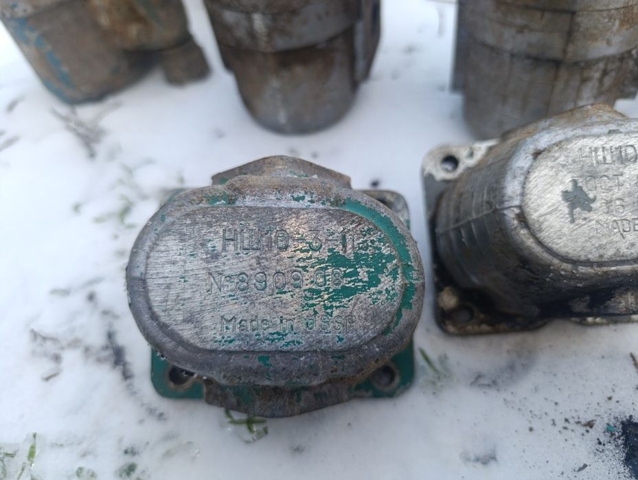 Продаю насосы инша 7 штук цена 2000