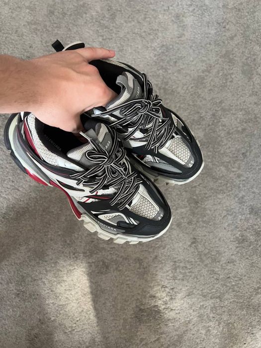balenciaga track 1