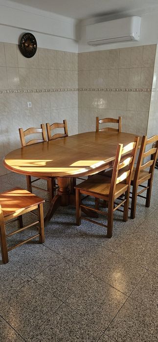 Mesa de Cozinha de Madeira