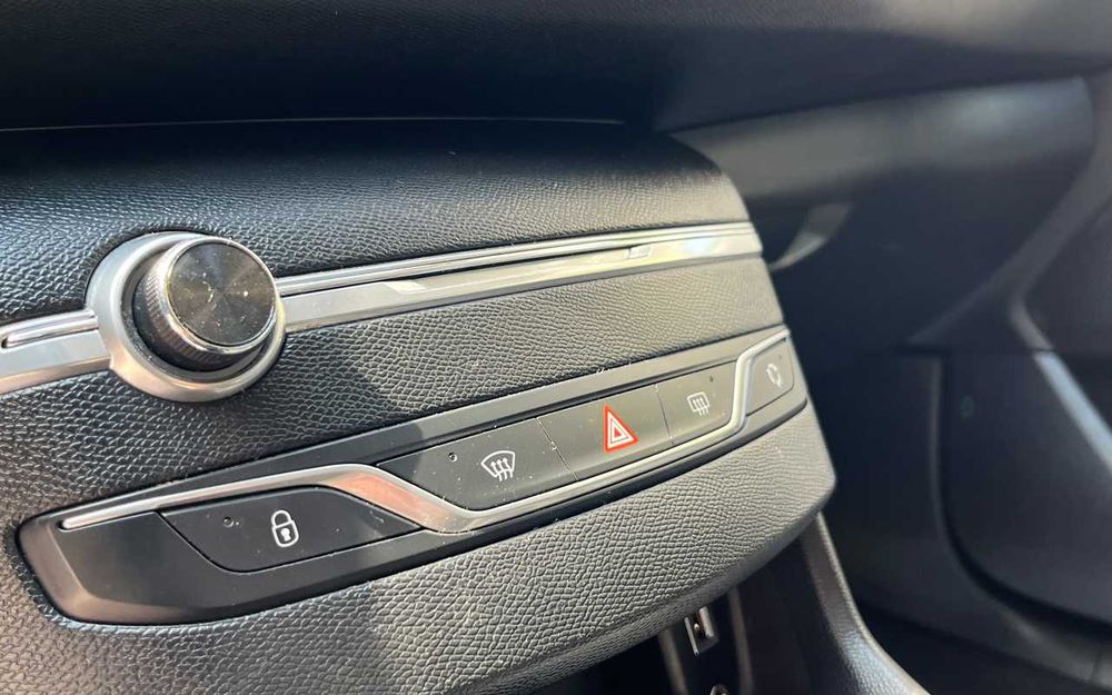 Peugeot 308 2015