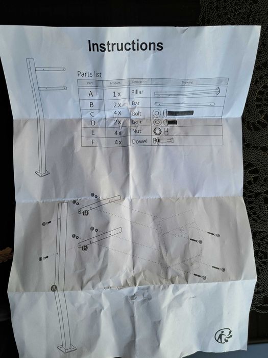 Skrzynka pocztowa z gazetownikiem