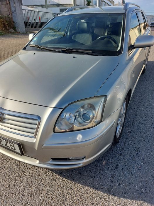 Viatura toyota avensis t25