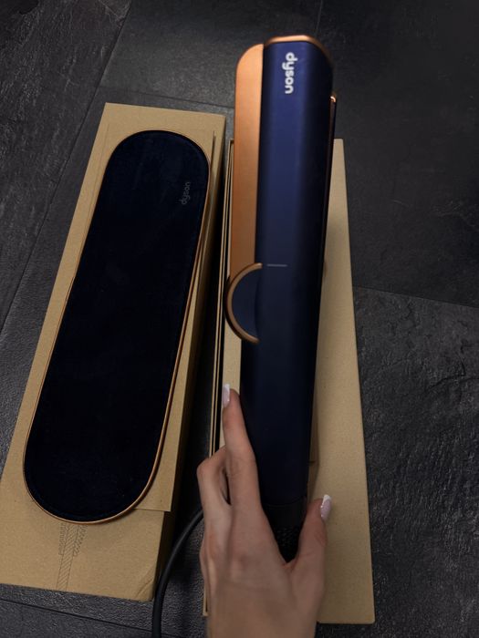 Продам dyson airstrait оригінал