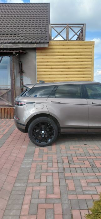 Рендж ровер эвок