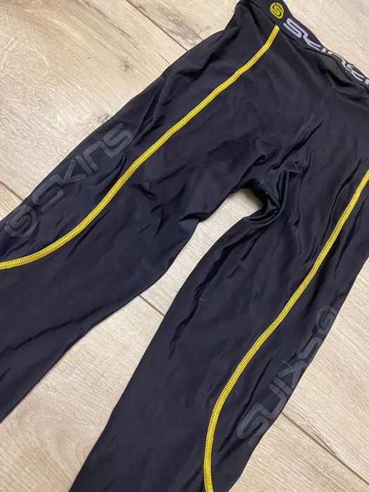 Компрессионные штаны тайтсы Skins