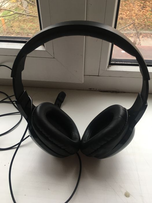 Наушники Edifier