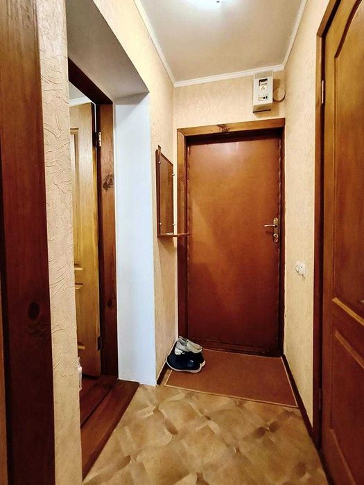 Продаж 1-кімнатного житла 24 м2 в районі проспекту Михайла Грушевського.