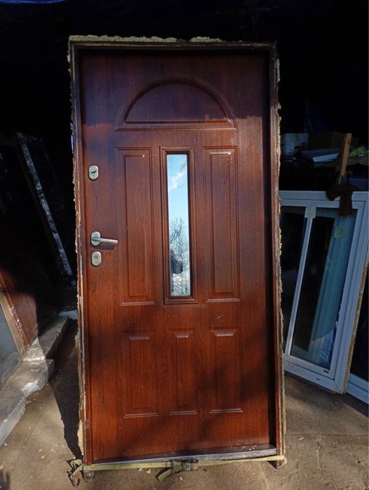 Drzwi zewnętrzne metalowe