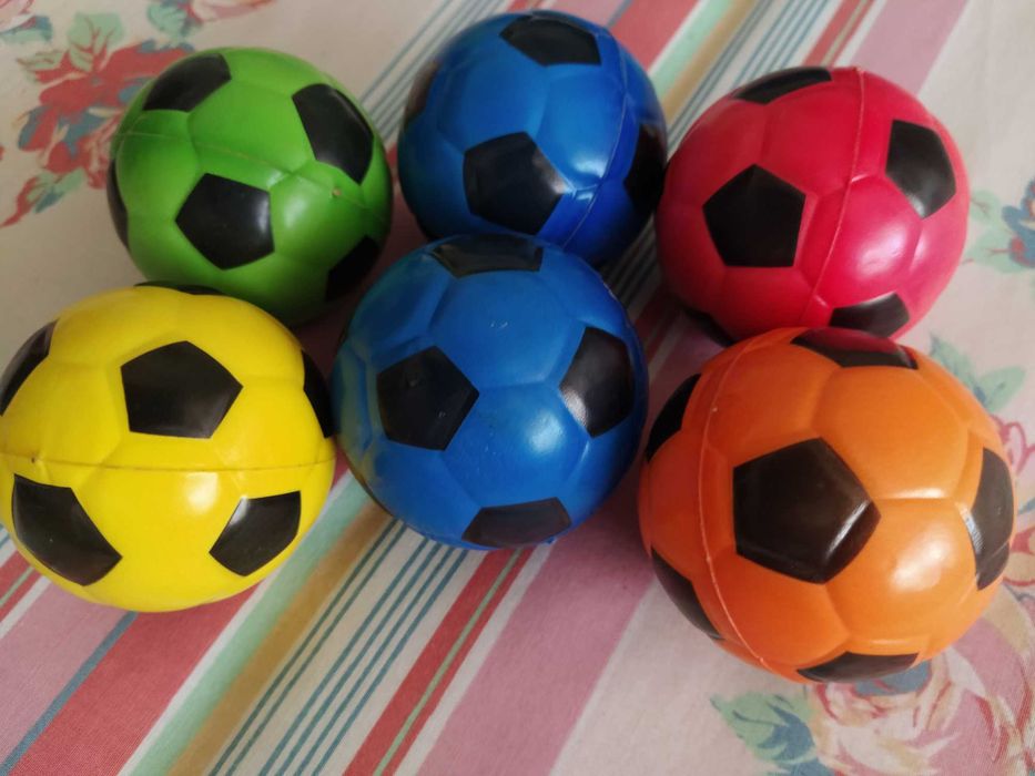 6 Bolas uso terapêutico, lazer ou anti stress 6cm diâmetro