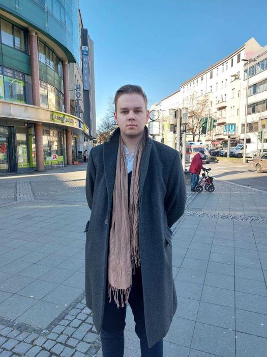 Репетитор з англійської  та французької мов онлайн