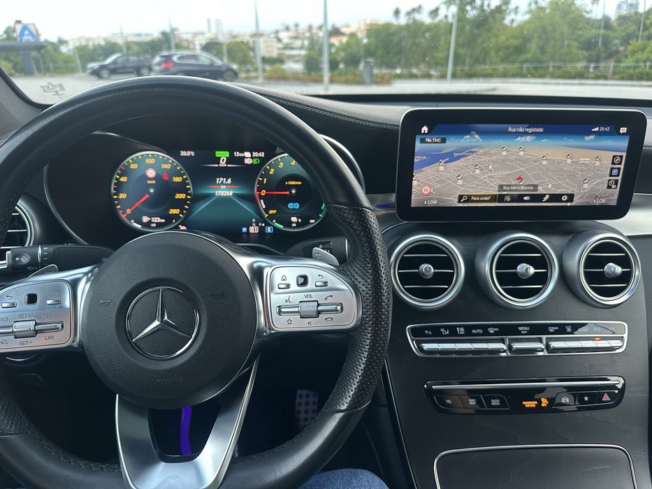 Mercedes GLC 300e AMG COUPE pack night Aceito retomas