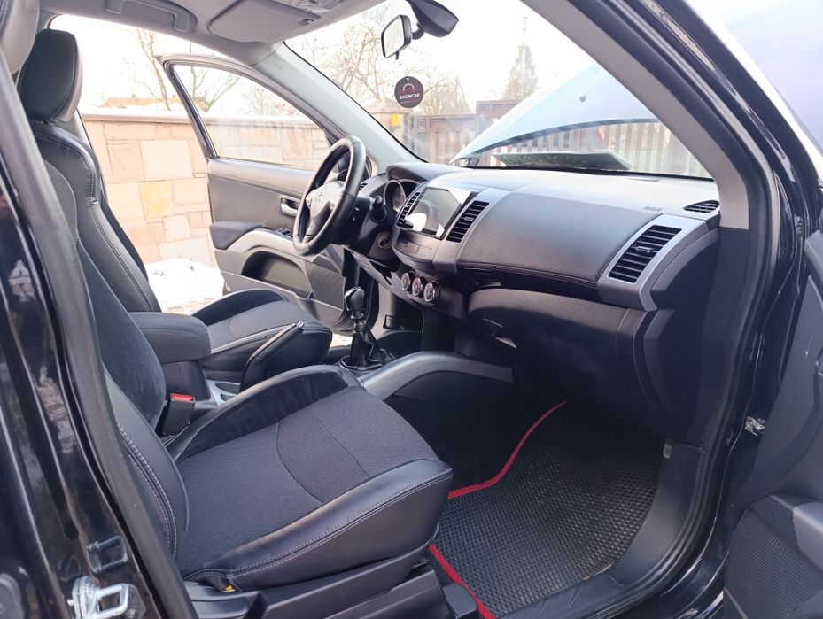 Mitsubishi Outlander FL (4x4)